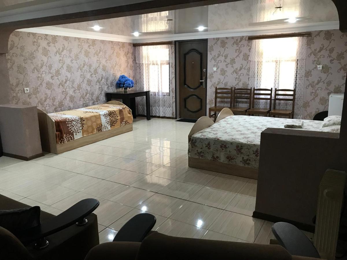 Гостевой Дом "Амза" Bed and Breakfast Tqvarcheli Exterior foto